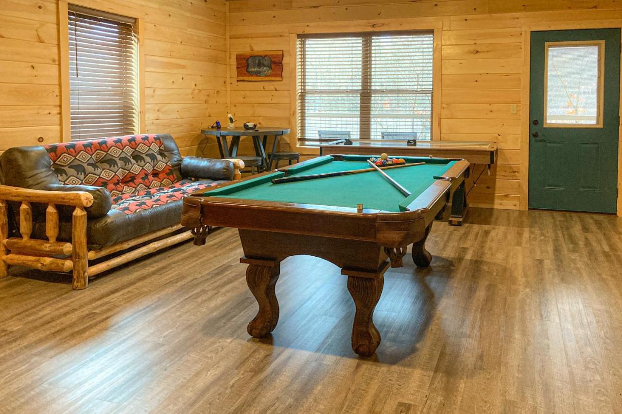 The Lazy Bear Villa Pigeon Forge Eksteriør billede